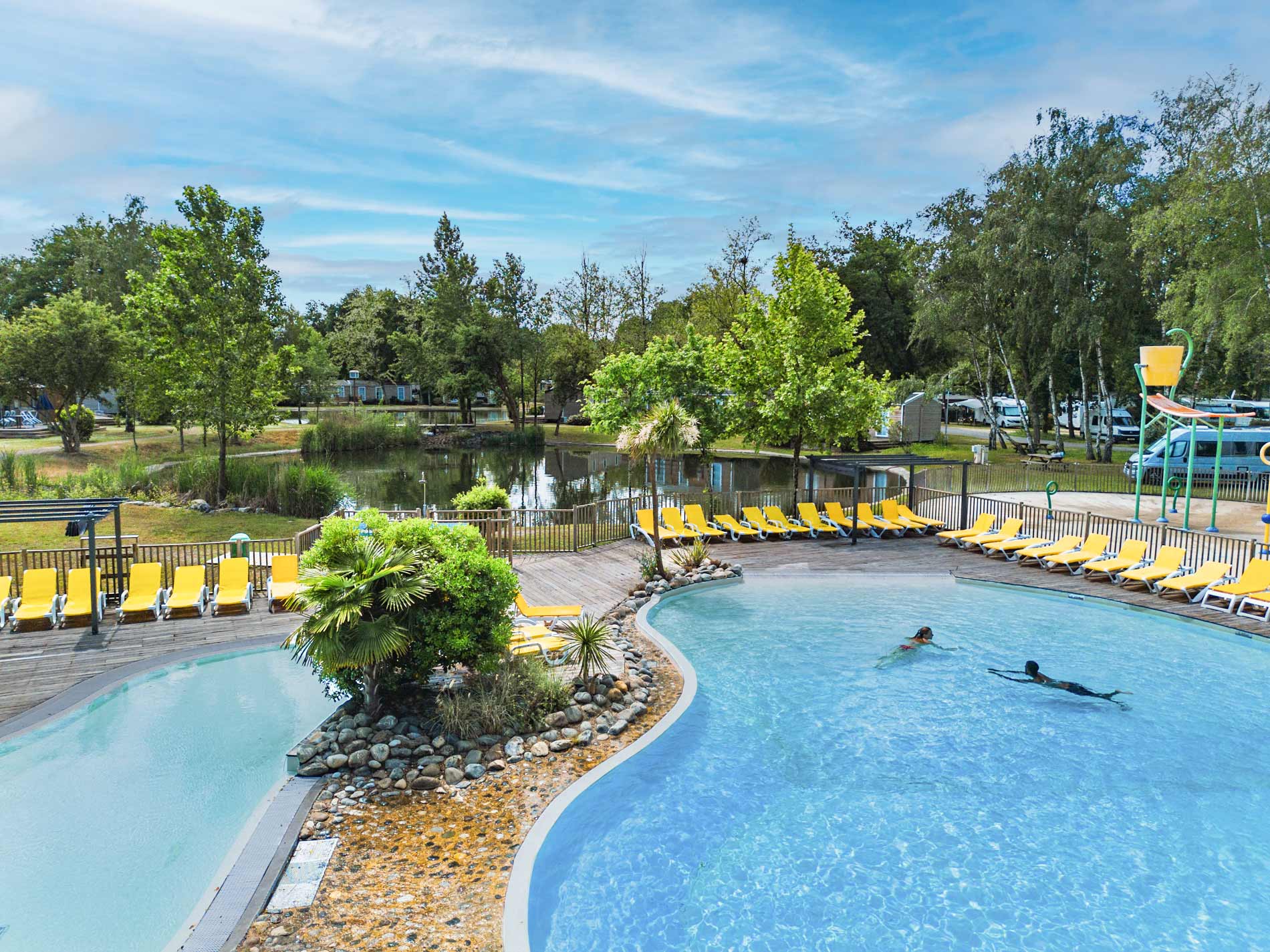 © 2023 Charline Photography, all rights reserved.