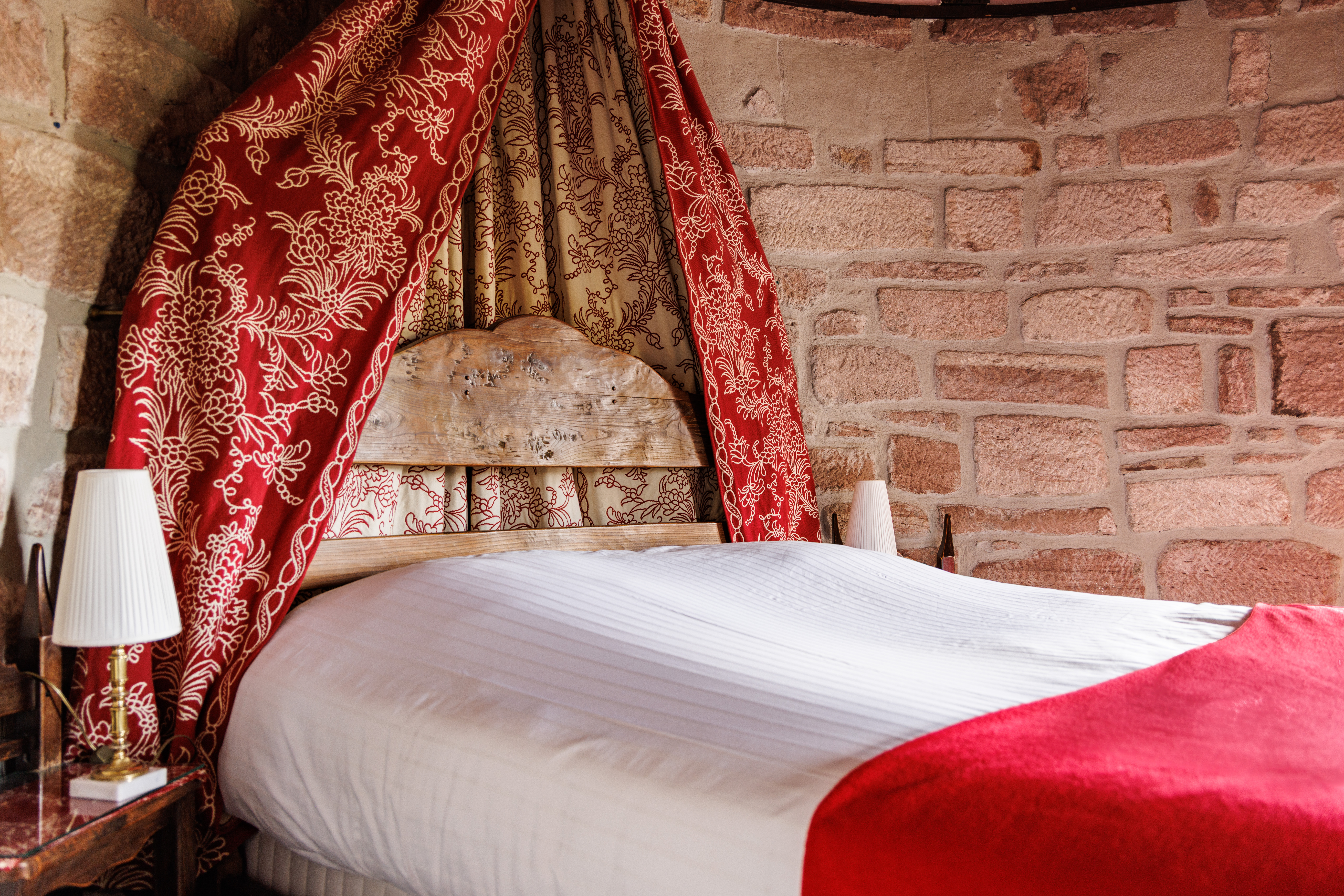 tous droits reserves