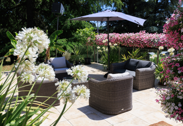 tous droits reserves