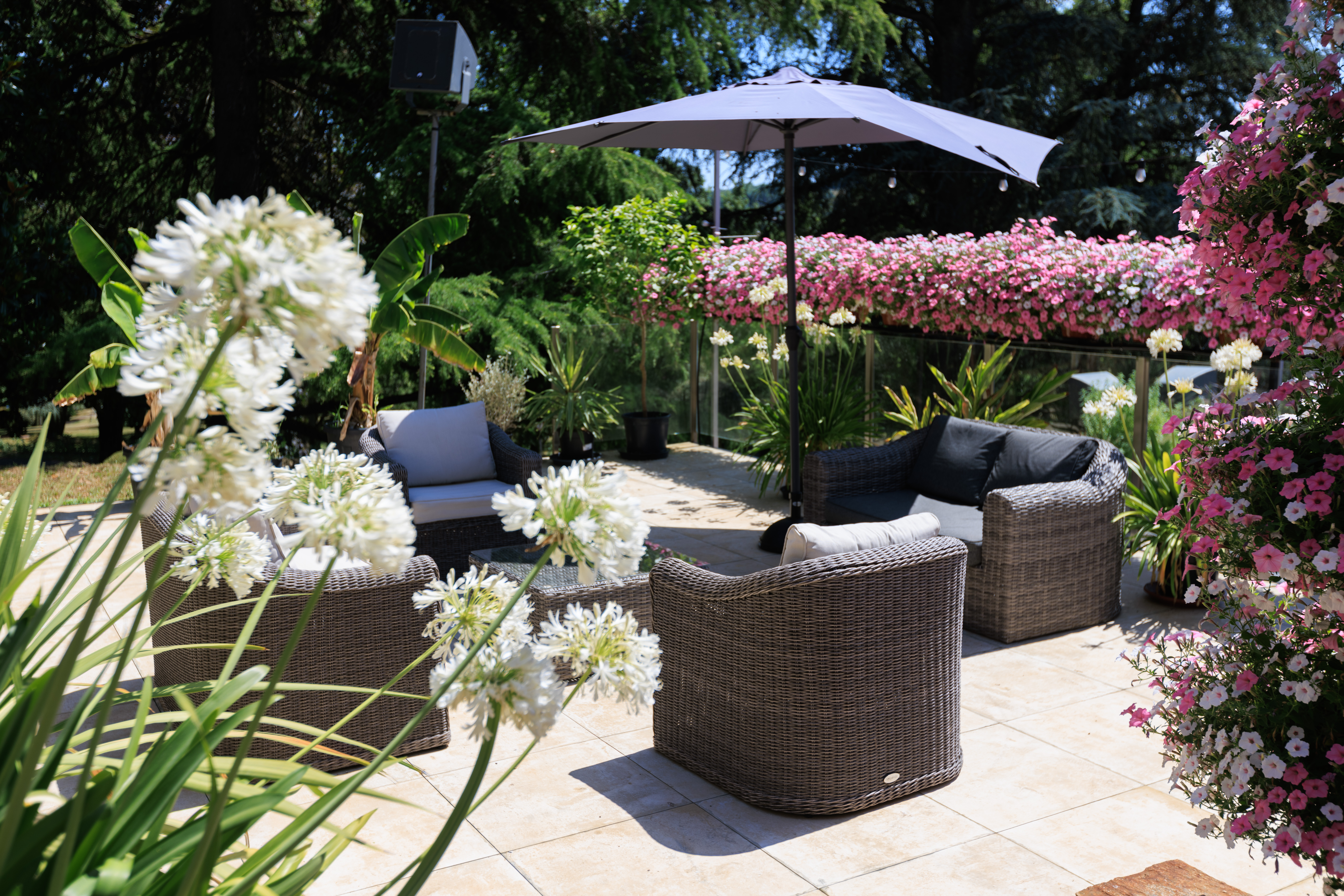 tous droits reserves