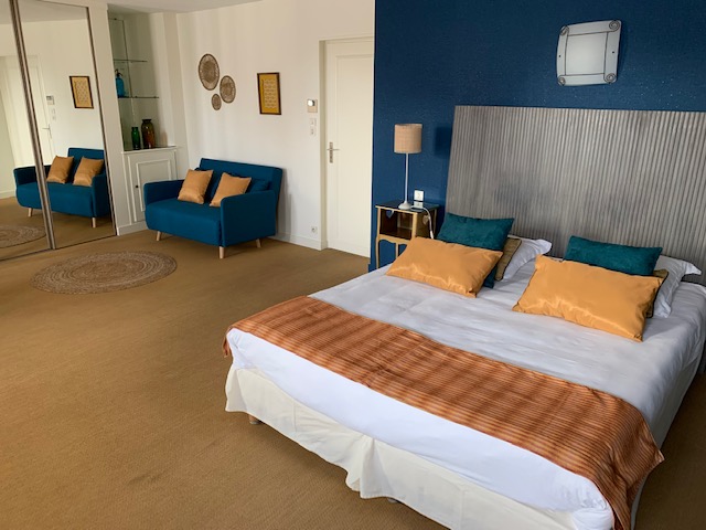 Une chambre ©Hôtel-restaurant "Le Central" à Coulon